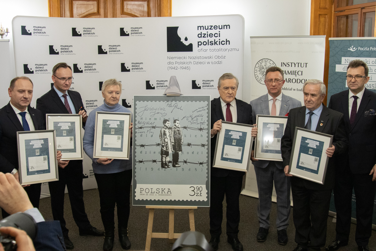  Poczta Polska złożyła hołd młodym ofiarom obozu koncentracyjnego w Łodzi 