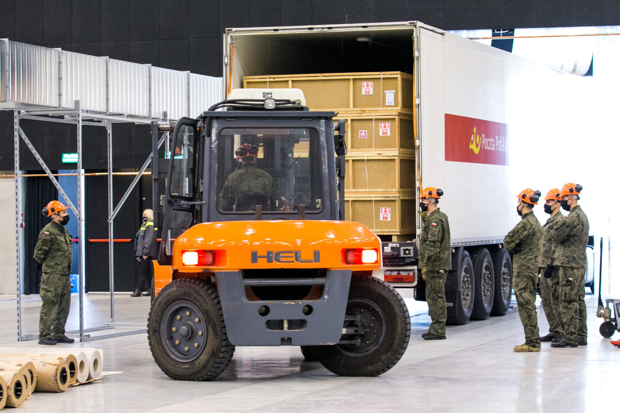  Wsparcie logistyczne Poczty Polskiej w walce z COVID-19 