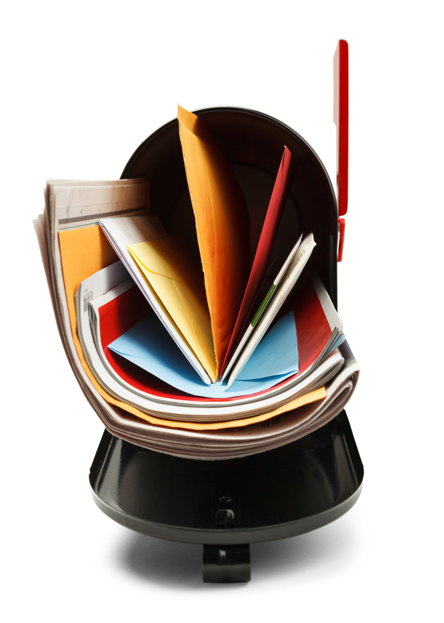 owarta skrzynka na listy z folderami i ulotkami w środku