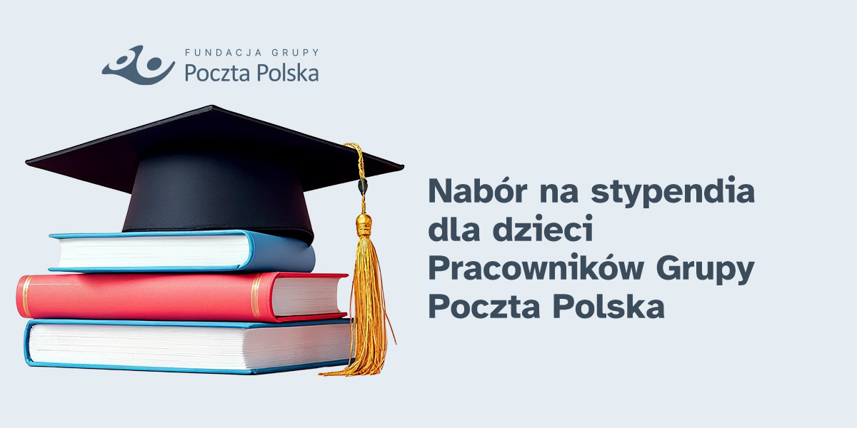 books and a cap with a slogan promoting the submission of scholarship applications
